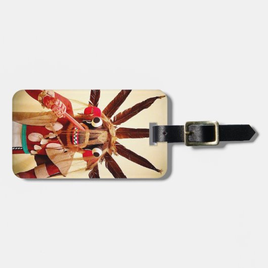 Kachina Doll Hout Figuur Fotografie Close Up Bold Bagagelabel (Voorkant horizontaal)