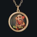 Kachina pop gezicht foto wild ding typografie goud vergulden ketting<br><div class="desc">Wie kan zo'n gezicht weerstaan? Maak contact met je innerlijke wilde kind wanneer je dit schattige, kleurrijke kleine personage, fotografie charme ketting draag. Dit ketting is verkrijgbaar in kleine, middelgrote en grote maten, evenals vierkante en cirkelvormen. U kunt dit ketting bestellen in uw keuze van sterling zilver, verzilverd of gouden...</div>