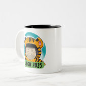 KACON 2025 Officiële Shirt Tweekleurige Koffiemok (Voorkant links)