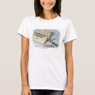 Kaders voor broodroosters en flessen voor bronzen t-shirt
