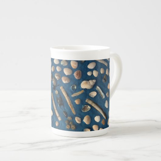 Kaffeetasse mit eigens gestaltetem Muschel Motiv Porselein Kop (Voorkant rechts)