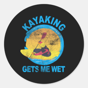Kajakken krijgt me nat Halloween plezier Ronde Sticker