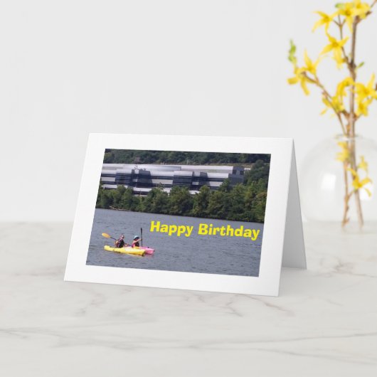 KAJAKKERS PEDDELEN UIT OM GELUKKIGE VERJAARDAG TE  KAART (Gele Bloem)