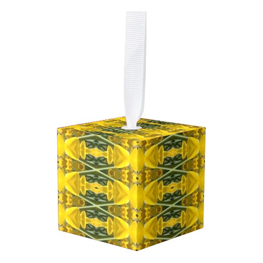Kalash Decorative Cube Ornament (Voorkant hoekig)