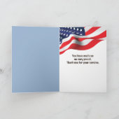 Kale adelaar die met een vlag voor Veteranendag vl Kaart (Binnen)