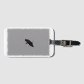 Kale adelaar die over Lake Bagagelabel vliegt (Voorkant (horizontaal))