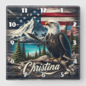 Kale adelaar gelegen te midden van berglandschap vierkante klok (Voorkant)