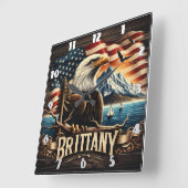 Kale adelaar met bergen en Amerikaanse vlag Vierkante Klok (Hoek)