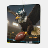 Kale adelaar met een Football en een helm Keramisch Ornament (Links)