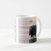 Kale adelaar met vis op dok - "Marge the Eagle" Koffiemok (Voorkant rechts)