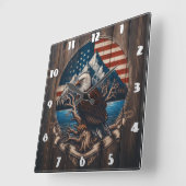 Kale adelaar neergestreken door berg en Amerikaans Vierkante Klok (Hoek)