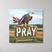 Kale Adelaar neergestreken op rustiek bidbord Canvas Afdruk (Voorkant)