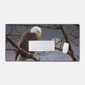 Kale adelaar onder volle maan bij zonsondergang bureaumat (Keyboard & Muis)