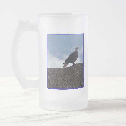 Kale adelaar op hoge grond #2 matglas bierpul (Links)