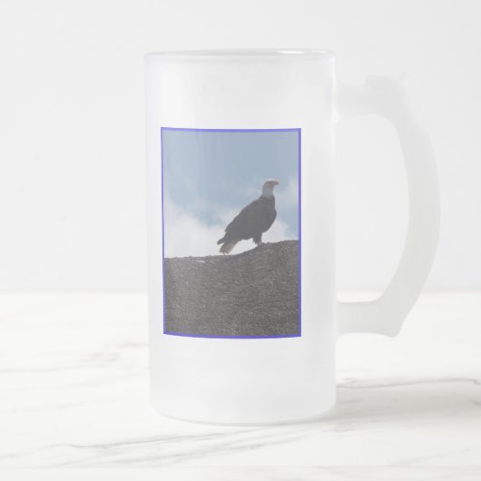 Kale adelaar op hoge grond #2 matglas bierpul (Rechts)