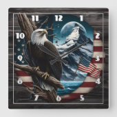 Kale adelaar op tak met berg en vlag vierkante klok (Voorkant)