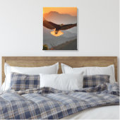 Kale adelaar stijgt bij zonsondergang canvas afdruk (Insitu (Slaapkamer))