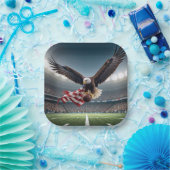 Kale Adelaar Vliegen Met Football En Vlag Papieren Bordje (Feest)