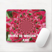 Kaleidoscoop van Crimson: Bloed Milkweed Flower Ar Muismat (Met muis)