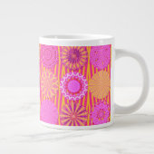 Kaleidoscope Fun, Pink-Yellow Jumbo Mok (Rechts)
