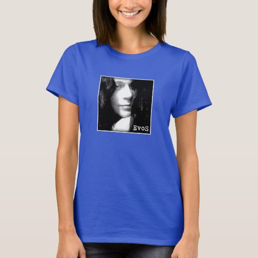 Kaleidoscope Girl: Basic Dark Crew Neck T-shirt (Voorkant)