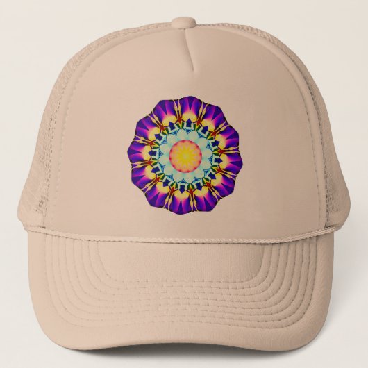 Kaleidoscopisch 070714(1) trucker pet (Voorkant)