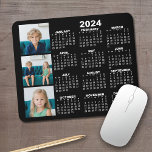 Kalender 2024 met 3 Fotocollage - zwart Muismat<br><div class="desc">Een 3 fotocollage met een kalender van 2024. Een leuk item voor het nieuwe jaar. Voeg 3 vierkante foto's toe aan dit ontwerp.</div>