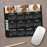 Kalender 2024 met 3 Fotocollage - zwart Muismat<br><div class="desc">Een 3 fotocollage met een kalender. Een leuk object voor het nieuwjaar. Voeg 3 landschapsfoto's aan dit ontwerp toe.</div>