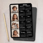 Kalender 2024 met 4 Fotocollage - zwart Magneet<br><div class="desc">Een fotocollage met een kalender. Een leuk object voor het nieuwjaar. Voeg 4 vierkante foto's aan dit ontwerp toe.</div>