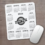 Kalender 2024 met logo, Contact Informatie Wit Muismat<br><div class="desc">Voeg een logo met een 2024 kalender en ruimte toe om een paar regels tekst toe te voegen. De kalender omringt uw zakelijke branding. —U kunt kleuren in het geavanceerde ontwerpgebied veranderen— Een leuk punt voor het nieuwe jaar om als bedrijfgiveaway te gebruiken. U kunt kleuren wijzigen in het geavanceerde...</div>