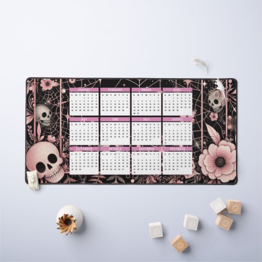 Kalender 2025 met bloemen en schedels bureaumat (Kindertafel)