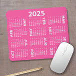 Kalender 2025 - modern roze en wit eenvoudig muismat<br><div class="desc">Zwart-wit - Een minimale basiskalender van 12 maanden 2025 met een effen kleurenachtergrond. Een moderne look voor je thuis kantoor of school locker. De lettertypen zijn eenvoudig te lezen en de kleuren kunnen worden gewijzigd. — Als u het aanpassingsgebied opent, gaat u naar een geavanceerd ontwerpgebied waar u de achtergrondkleur...</div>