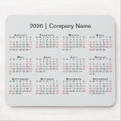 Kalender 2026 met bedrijfsnaam op lichtgrijs muismat (Voorkant)