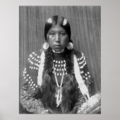 Kalispel Indian Portrait, 1910 Poster (Voorkant)