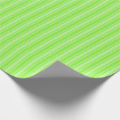 Kalkgroene snoepjes strepen cadeaupapier (Hoek)