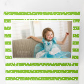 Kalkgroene vreugde en kerstfeestfoto's met bessen drieluik wenskaart (Binnenzijde eerst)