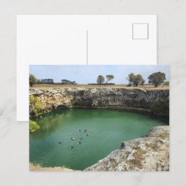 Kalksteenkliffen en smaragdgroen water briefkaart