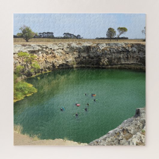 Kalksteenkliffen en smaragdgroen water legpuzzel (Verticaal)