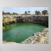 Kalkstenen kliffen en smaragdgroene wateren poster (Voorkant)