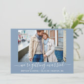 Kalligrafie Dusty Blue Trouwen Save The Date (Staand voorkant)