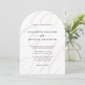 Kalligrafie Dusty Roze Monogram Boog Wedding Kaart (Staand voorkant)