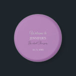 Kalligrafie Elegante Lavendel Welkom Bruids Shower Magneet<br><div class="desc">Op zoek naar een mooie kalligrafie met een esthetisch handschrift? Dit eenvoudige,  oogverblindende ontwerp is voor jou. Dit ontwerp,  speciaal gemaakt voor het gebruik van huwelijks- en familienamen,  maakt meteen indruk op degenen die het zien.</div>