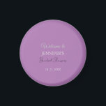 Kalligrafie Elegante Lavendel Welkom Bruidsmeisje Magneet<br><div class="desc">Op zoek naar een mooie kalligrafie met een esthetisch handschrift? Dit eenvoudige,  oogverblindende ontwerp is voor jou. Dit ontwerp,  speciaal gemaakt voor het gebruik van huwelijks- en familienamen,  maakt meteen indruk op degenen die het zien.</div>