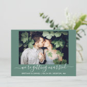 Kalligrafie Eucalyptus Green Getting Married Save The Date (Staand voorkant)