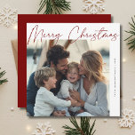 Kalligrafie Familie Nautisch Strand Kerstfoto Feestdagenkaart<br><div class="desc">Verstuur warme vakantiewensen met een mooie familie strand kerstkaart met elegante kalligrafie. Dit nautische ontwerp legt de essentie vast van een tropische maritieme kerst, perfect voor gezinnen die van de oceaan houden. Het minimalistische kustthema, gecombineerd met moderne typografie, voegt een tijdloze toets toe aan uw rode kerstgroeten, waardoor het een...</div>