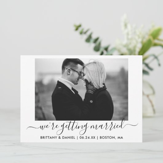 Kalligrafie Getrouwen Zwart-wit Foto Save The Date (Staand voorkant)