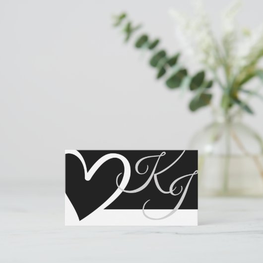 Kalligrafie Hartvorm Zwart-wit Initialen Visitekaartje (Staand voorkant)