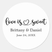 Kalligrafie Heart Love Is Sweet Wedding Favoriet Ronde Sticker (Voorkant)