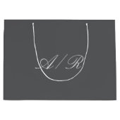 Kalligrafie Monogram Donkergrijs Trouwgast Groot Cadeauzakje (Voorkant)
