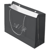 Kalligrafie Monogram Donkergrijs Trouwgast Groot Cadeauzakje (Voorkant Gekanteld)